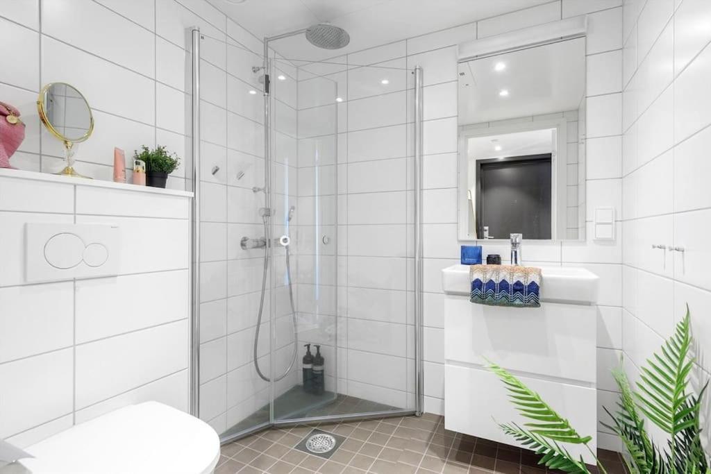 Scandpoint Apartment Fornebu Near Sea Front With Outdoor Walk! Stabekk المظهر الخارجي الصورة